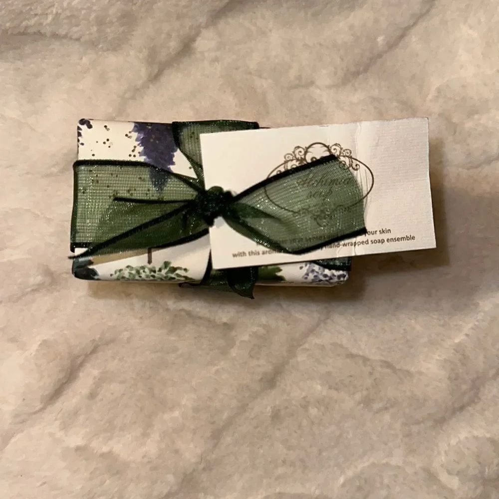 Alchimia Soap Fresh Sparkling Snow Moisturizing Christmas Holiday Wrapped Soap